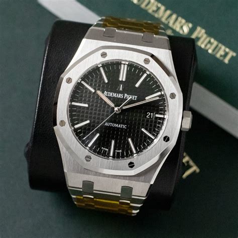 emerald audemars piguet royal oak|Audemars Piguet 15400 reviews.